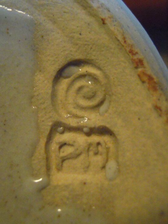 Vintage Art Studio Pottery Standing Lady Woman Girl Hippie Figurine SIGNED PM - Picture 2 of 7